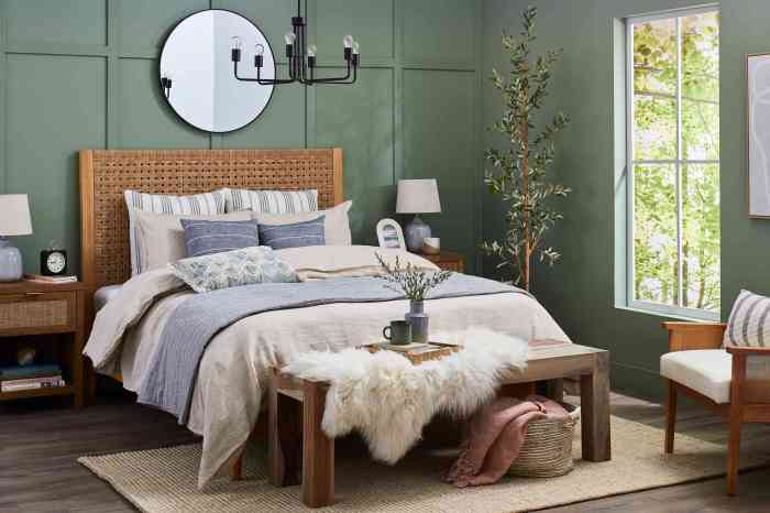 How to decorate bed room with simple things